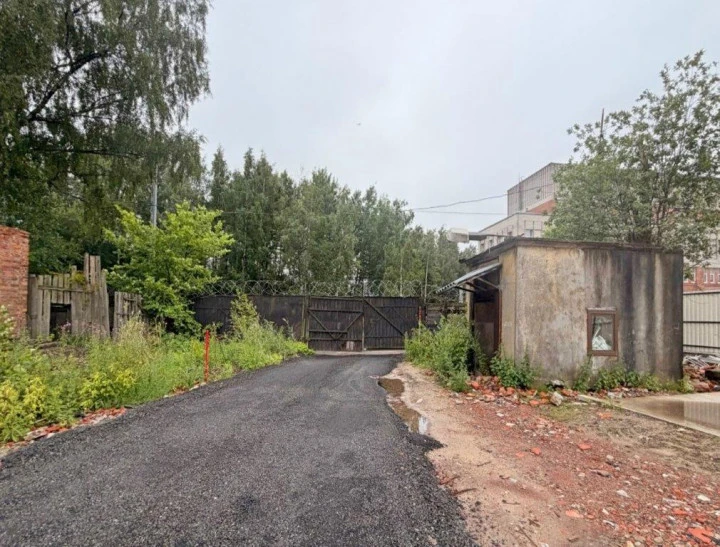 Производственно-складской комплекс с участком 1,1 га
